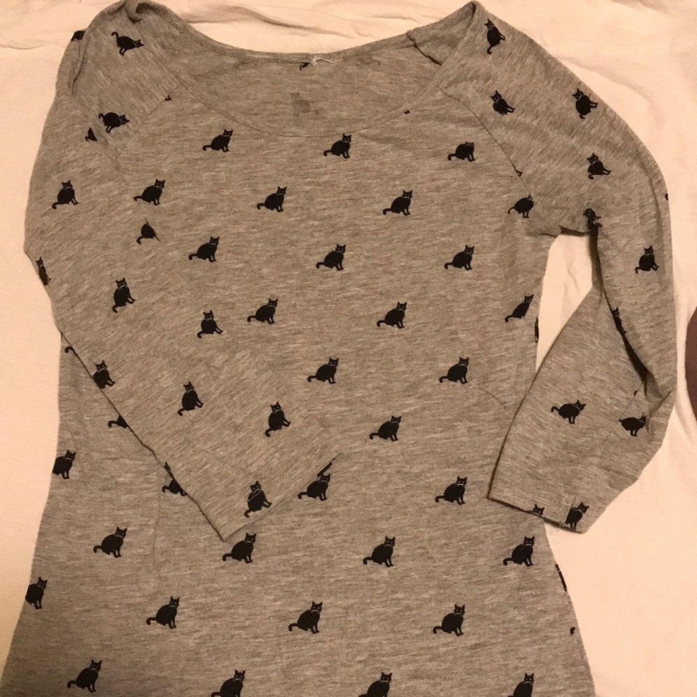 3/4 Sleeve Gray Shirt
